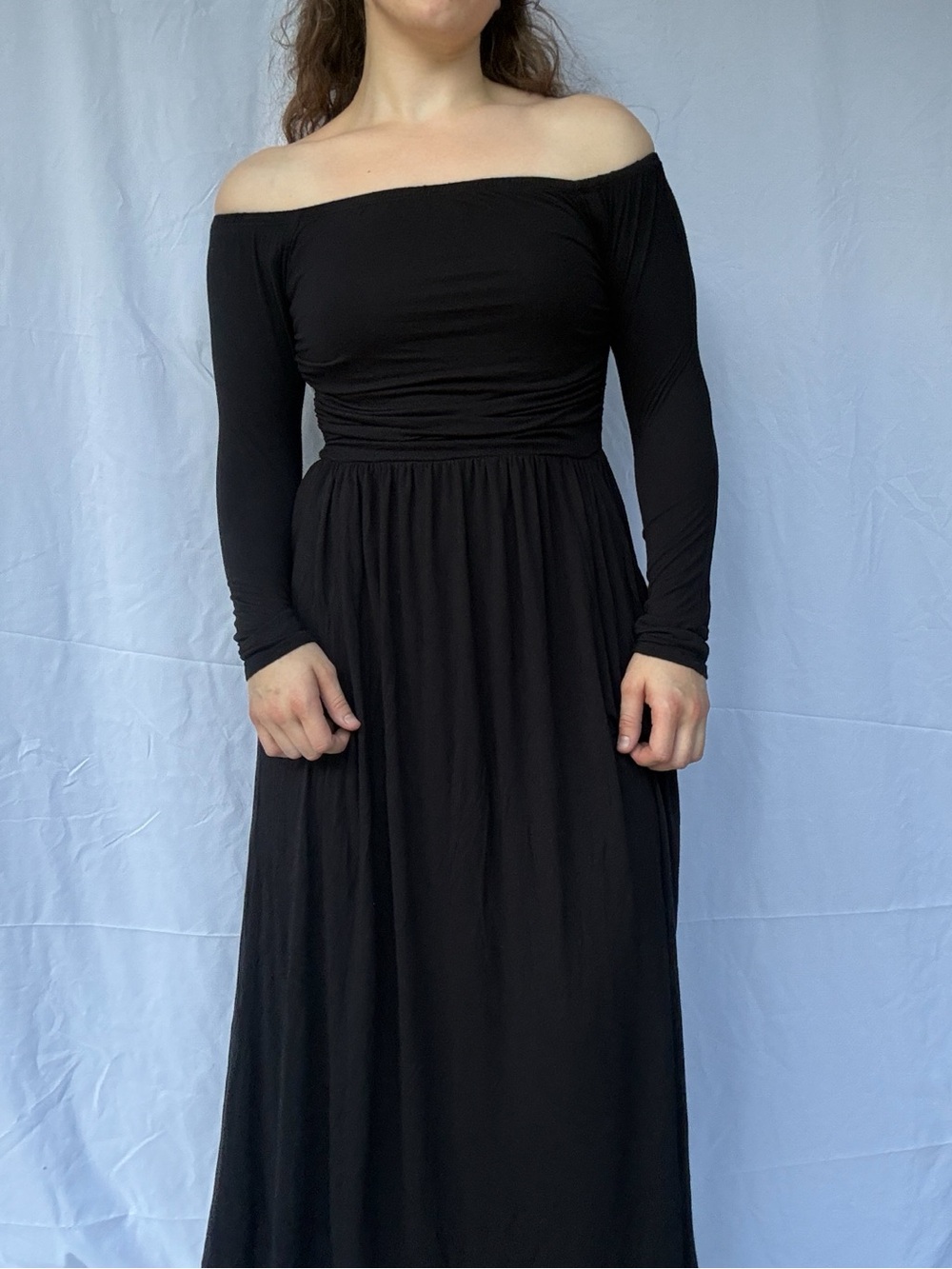 Camille & Co Black Off-the-Shoulder Maxi Dress – Women’s Small